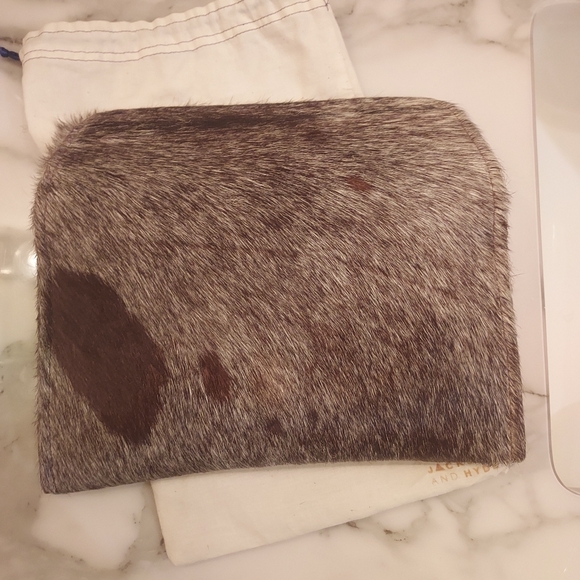 Jackson and Hyde clutch - Picture 2 of 5